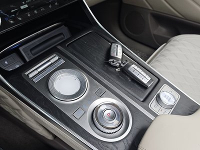 GENESIS GV80 - 9