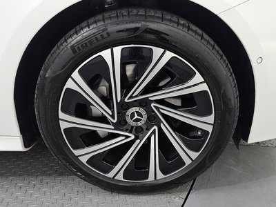 MERCEDES-BENZ E-CLASS - 6