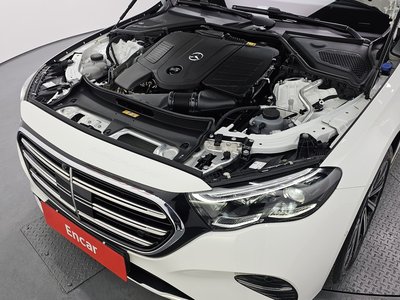 MERCEDES-BENZ E-CLASS - 7