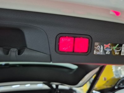 2025 Mercedes-BENZ GLE — миниатюра 15