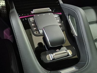 2025 Mercedes-BENZ GLE — миниатюра 16