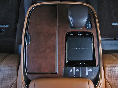 2018 Lexus LS — миниатюра 33