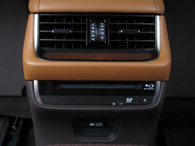 2018 Lexus LS — миниатюра 57
