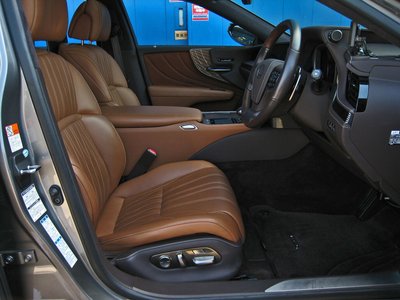 2018 Lexus LS — миниатюра 72