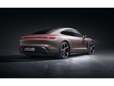 صورة 22 لـ 2021 Porsche TAYCAN