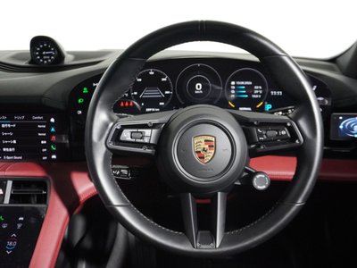 صورة 12 لـ 2021 Porsche TAYCAN
