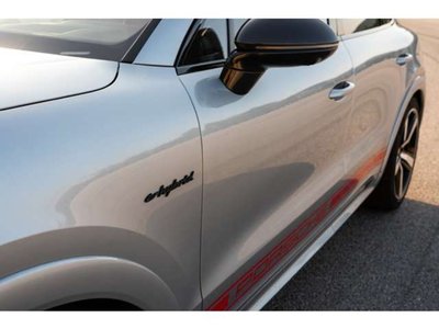 صورة 21 لـ 2021 Porsche TAYCAN