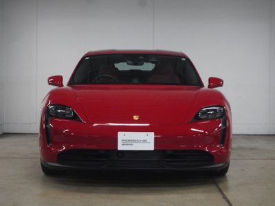 صورة 2 لـ 2021 Porsche TAYCAN