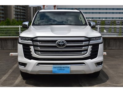 TOYOTA LAND CRUISER 300 - 9