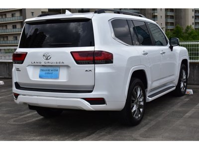 TOYOTA LAND CRUISER 300 - 7