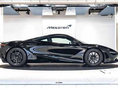 MCLAREN 750S - 6