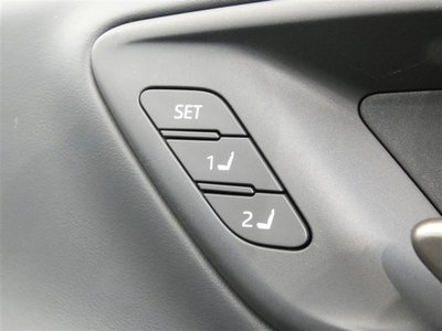 صورة 17 لـ 2023 Toyota CROWN SPORT