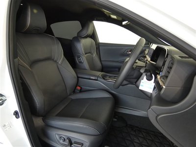 صورة 15 لـ 2023 Toyota CROWN SPORT