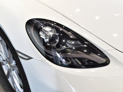 PORSCHE 718 - 9