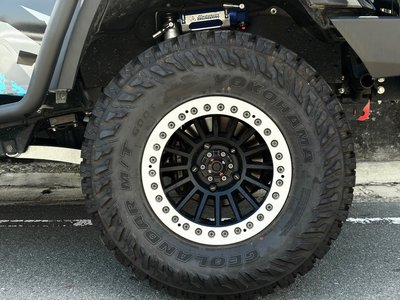 TOYOTA LAND CRUISER 70 - 10