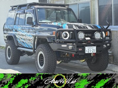 TOYOTA LAND CRUISER 70 - 1