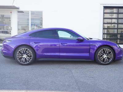 2026 Porsche TAYCAN 照片 2