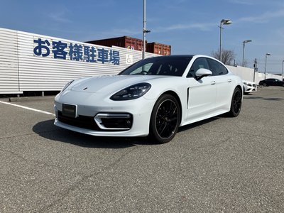 PORSCHE PANAMERA - 3