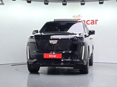 2022 Cadillac ESCALADE 5TH GENERATION photo 2