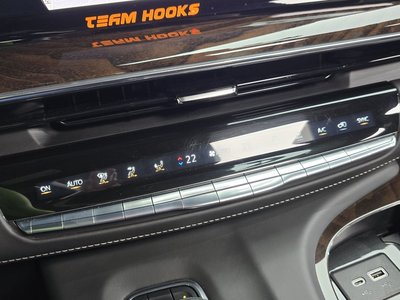 2022 Cadillac ESCALADE 5TH GENERATION thumbnail 25