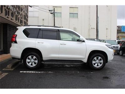 TOYOTA LAND CRUISER PRADO - 10