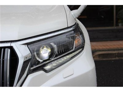 TOYOTA LAND CRUISER PRADO - 6