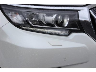 TOYOTA LAND CRUISER PRADO - 9