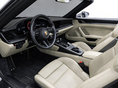 2021 Porsche 911 — миниатюра 18