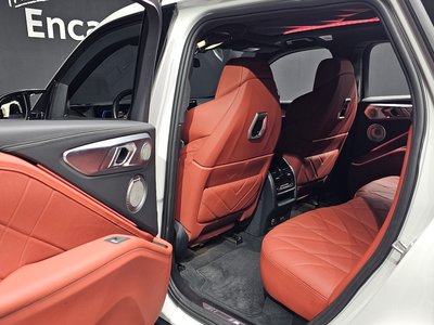 2023 BMW XM — миниатюра 11