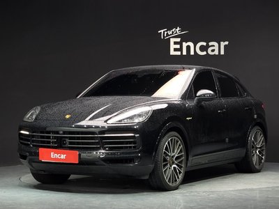 2023 Porsche CAYENNE photo 1