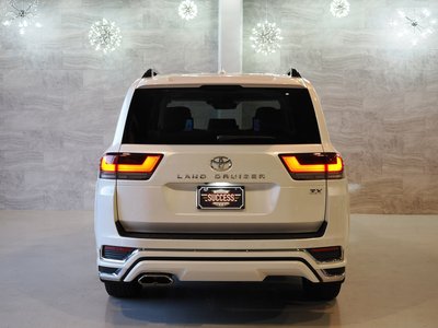 TOYOTA LAND CRUISER 300 - 6