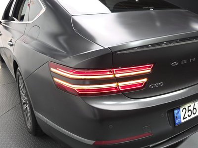 GENESIS G80 (RG3) - 10