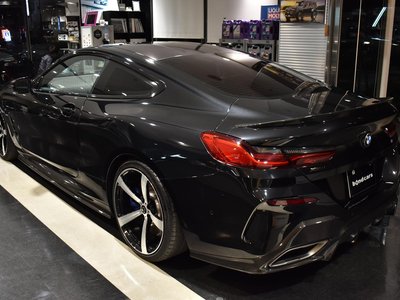 BMW 8 SERIES - 8
