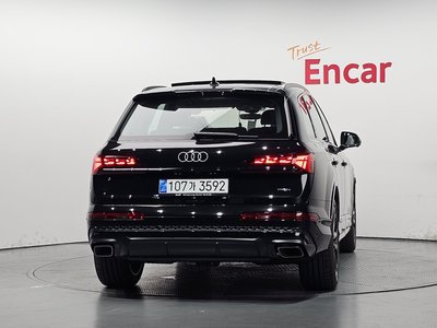 2026 AUDI Q7 — фото 3
