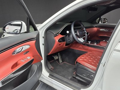 2022 Genesis GV70 — миниатюра 13