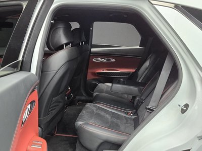 2022 Genesis GV70 — миниатюра 17