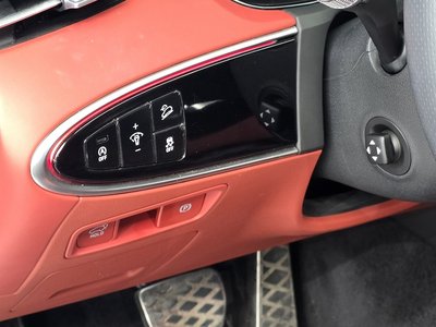 2022 Genesis GV70 — миниатюра 19