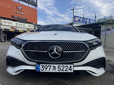 MERCEDES-BENZ E-CLASS - 1