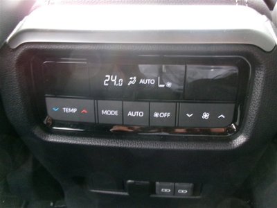 TOYOTA LAND CRUISER 250 - 8