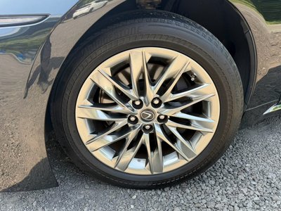 2018 Lexus LS photo 8