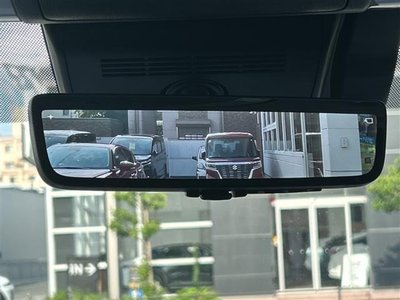 2026 Toyota ALPHARD — фото 9