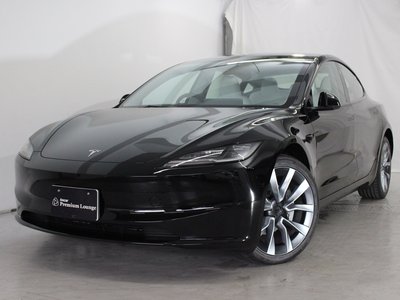 TESLA MODEL 3 - 1