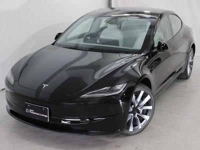 TESLA MODEL 3 - 5