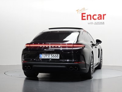 PORSCHE PANAMERA - 4