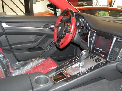 2011 Porsche PANAMERA — миниатюра 14