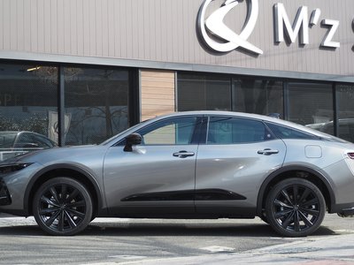 TOYOTA CROWN CROSSOVER - 2