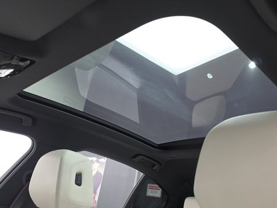 2025 BMW 5 SERIES — миниатюра 23