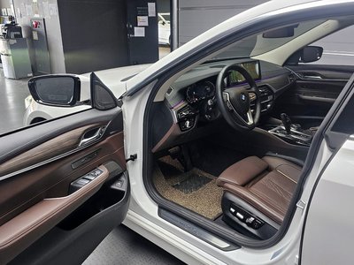 BMW 6 SERIES GT - 10