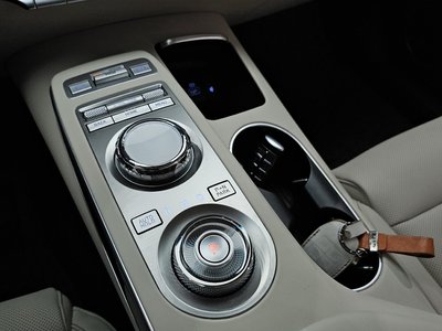 2024 Genesis GV70 photo 9