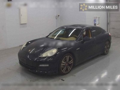 PORSCHE PANAMERA - 4